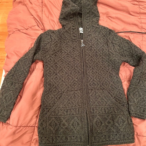 NWT Aran Crafts merino cable hoodie sweater cardigan S - Picture 5 of 16